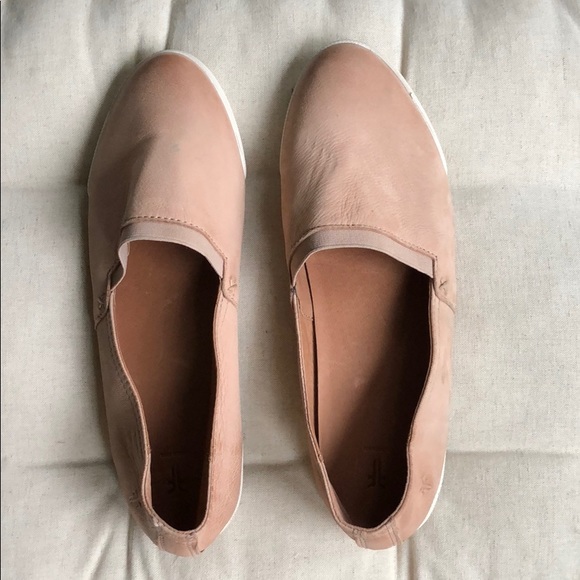 frye melanie slip on shoes